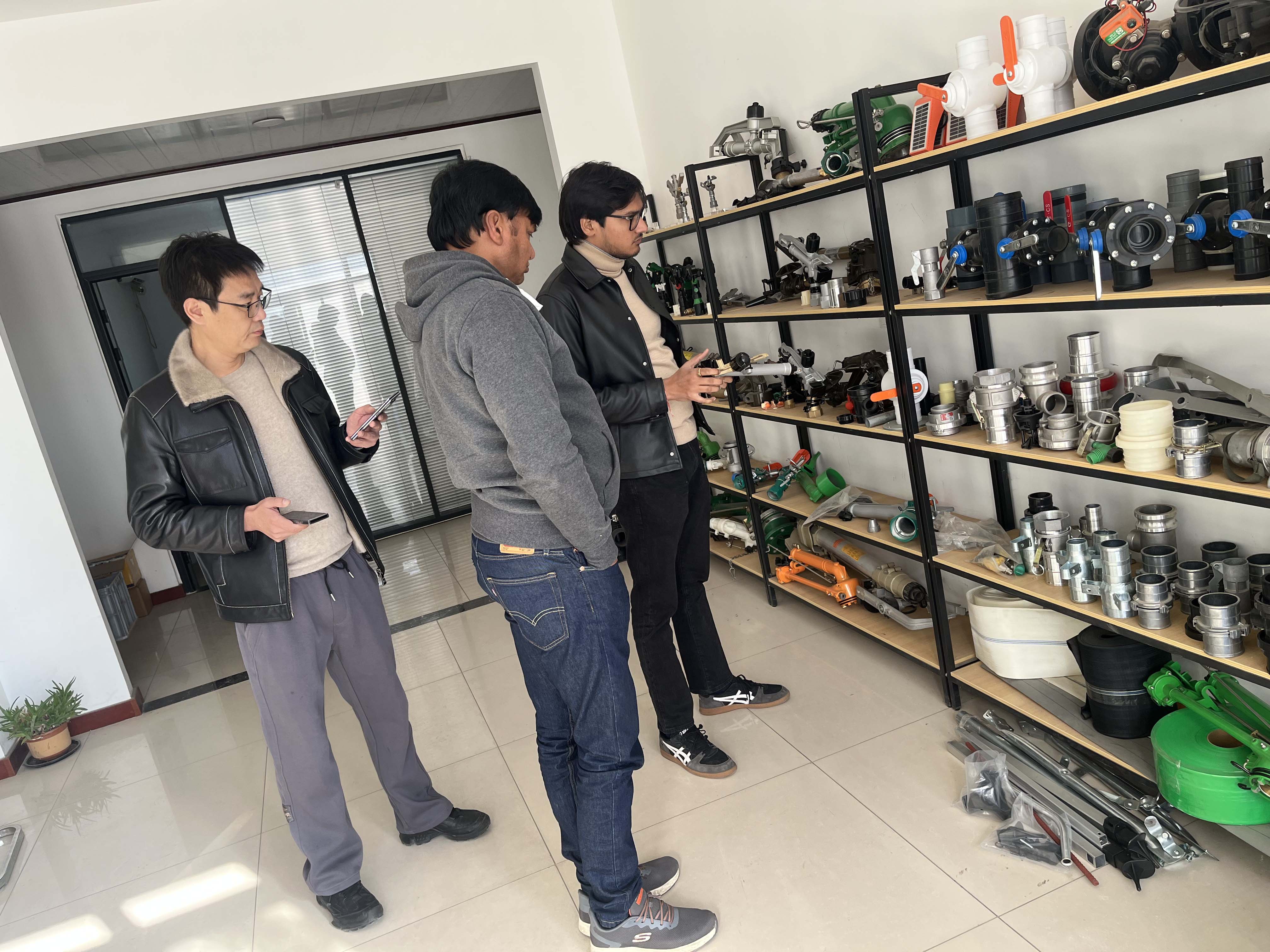 天水NS40 涡轮喷枪获客户青睐 洽谈批量合作